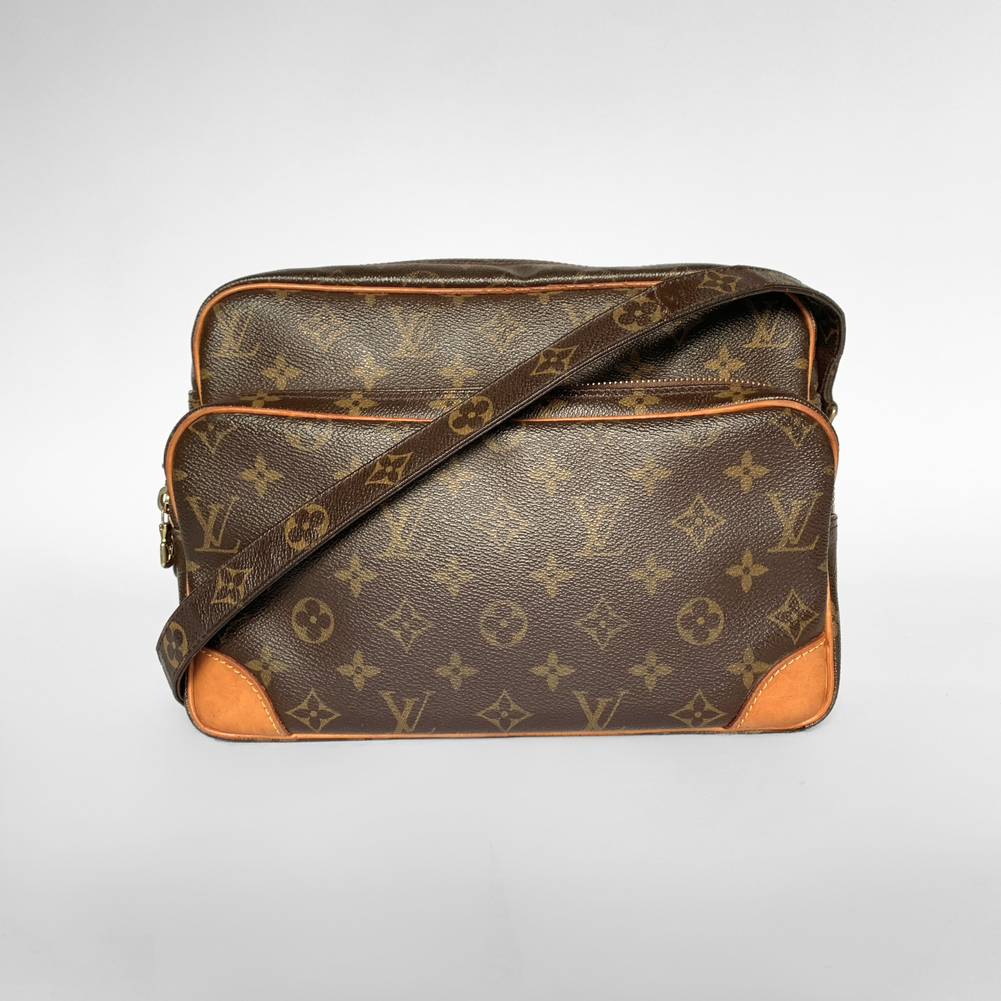 Louis Vuitton Nile Monogram Canvas – l'Étoile de Saint Honoré Louis Vuitton Nile Monogram Canvas – l'Étoile de Saint Honoré