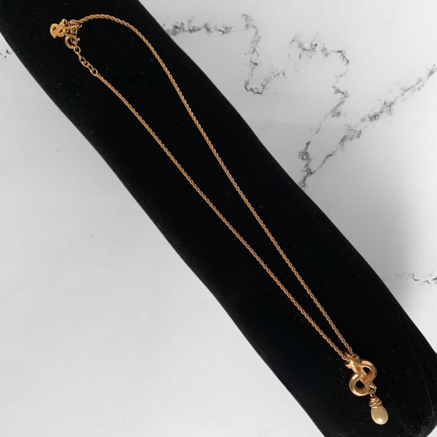 Dior Dior Pearl Necklace Gold Colored Metal - Necklaces - Etoile Luxury Vintage