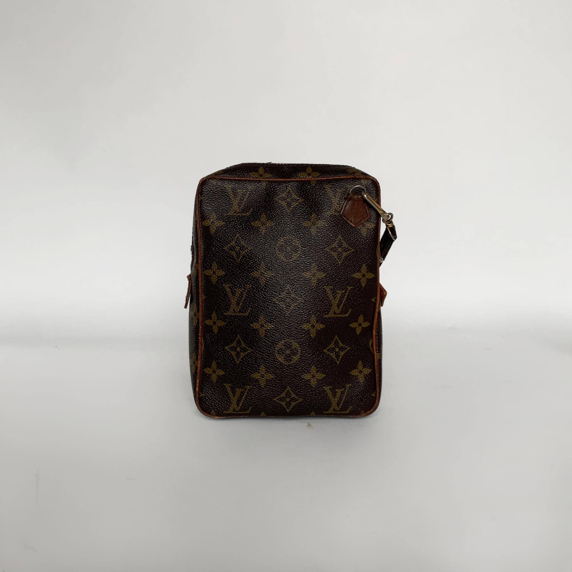 Louis Vuitton Louis Vuitton Danube Monogram Canvas - Crossbody bags - Etoile Luxury Vintage