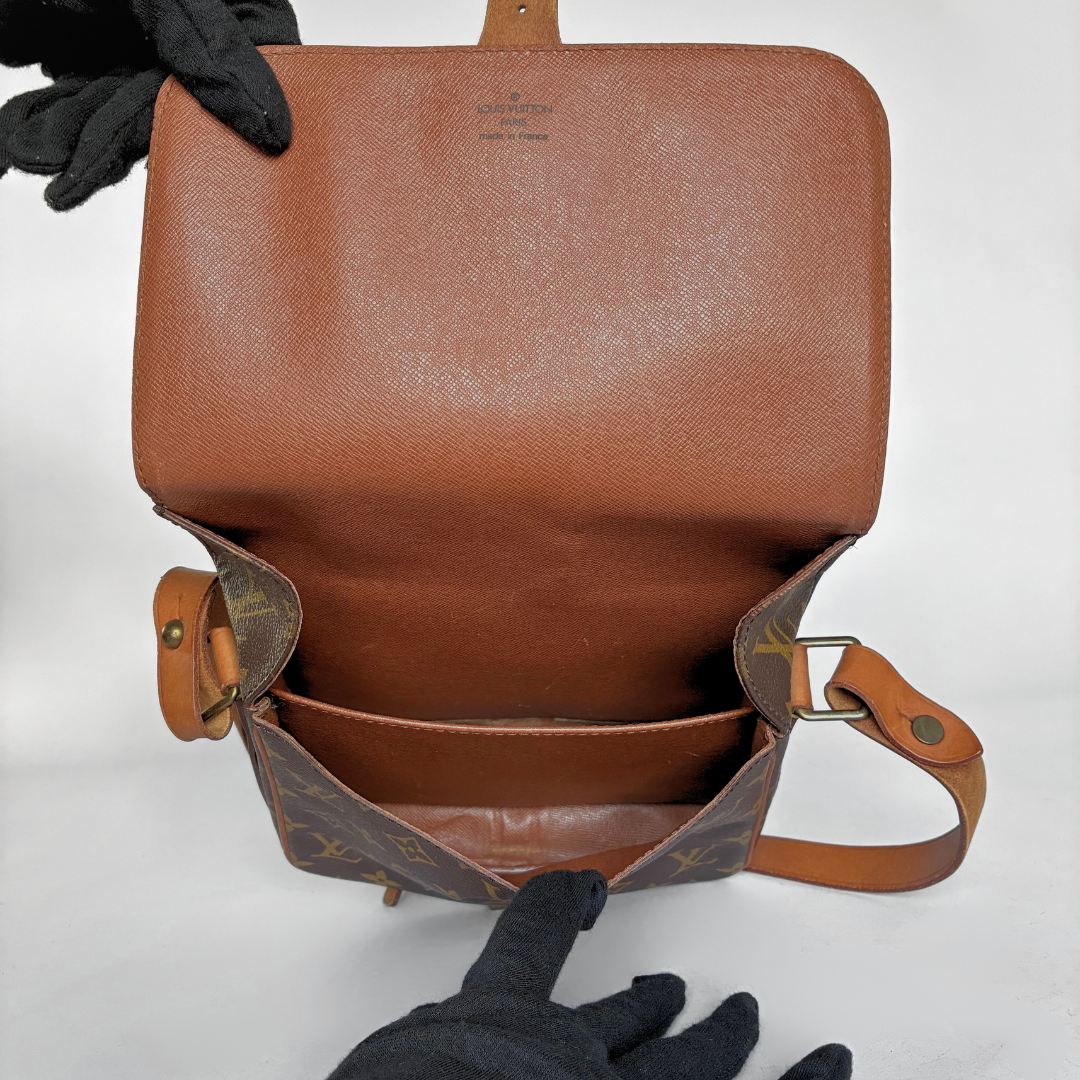 Louis Vuitton Cartouchière Lona con monograma MM