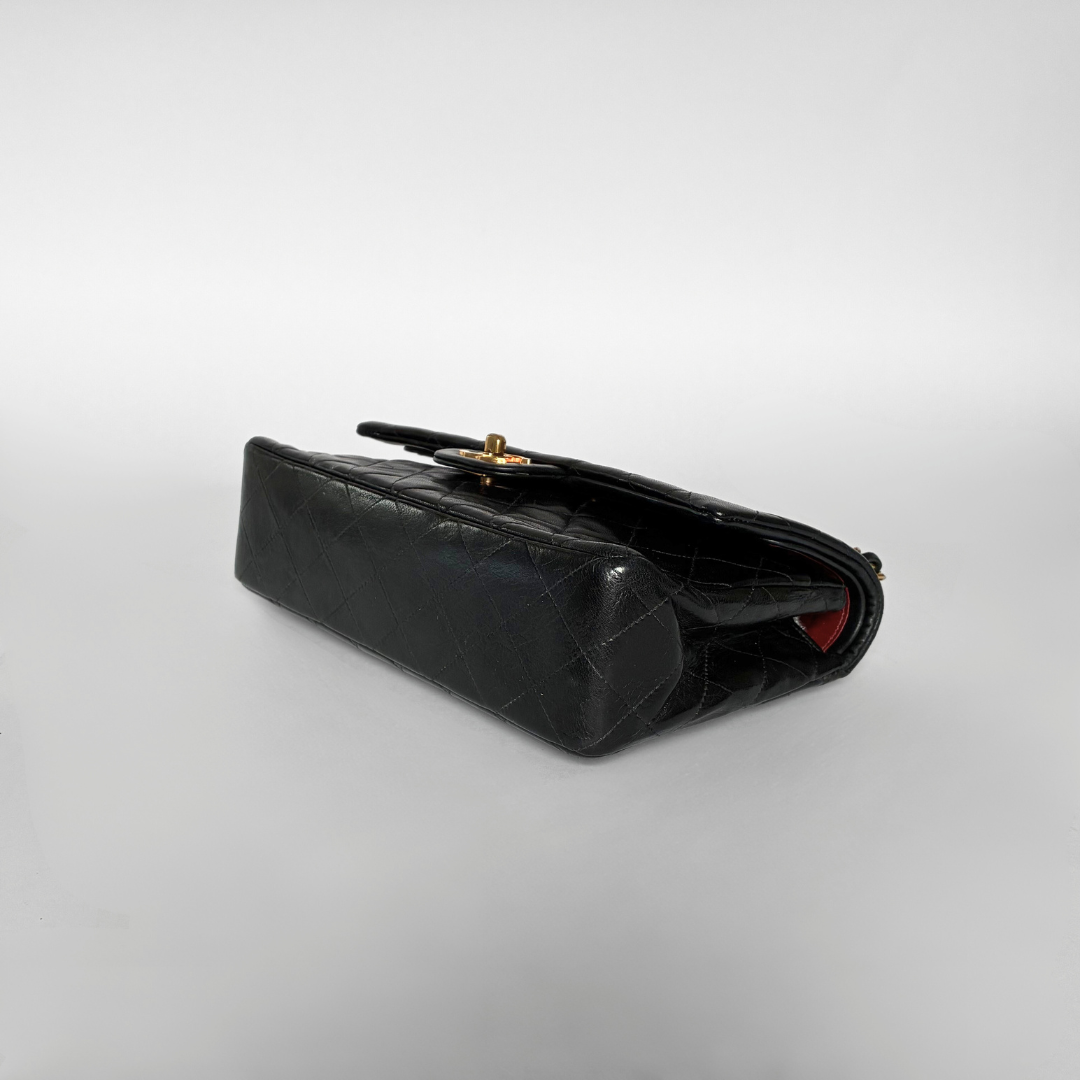 Chanel Classic Flap Bag Mittleres Lammleder