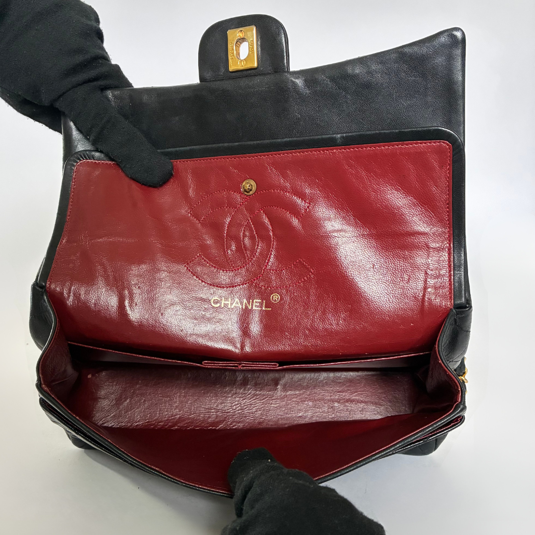 Chanel Classic Flap Bag Medium lamskind læder