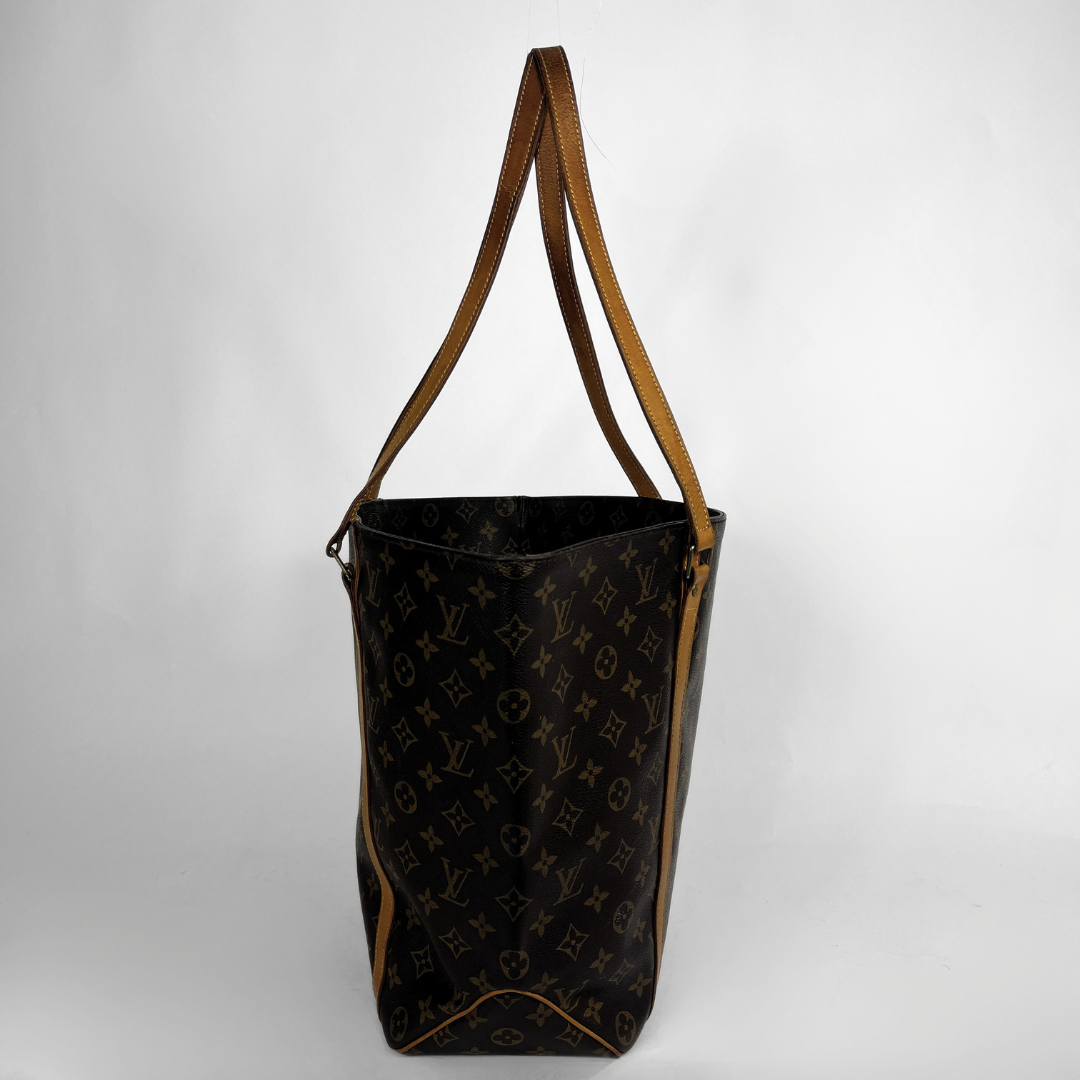 Louis Vuitton Shopper on a white background