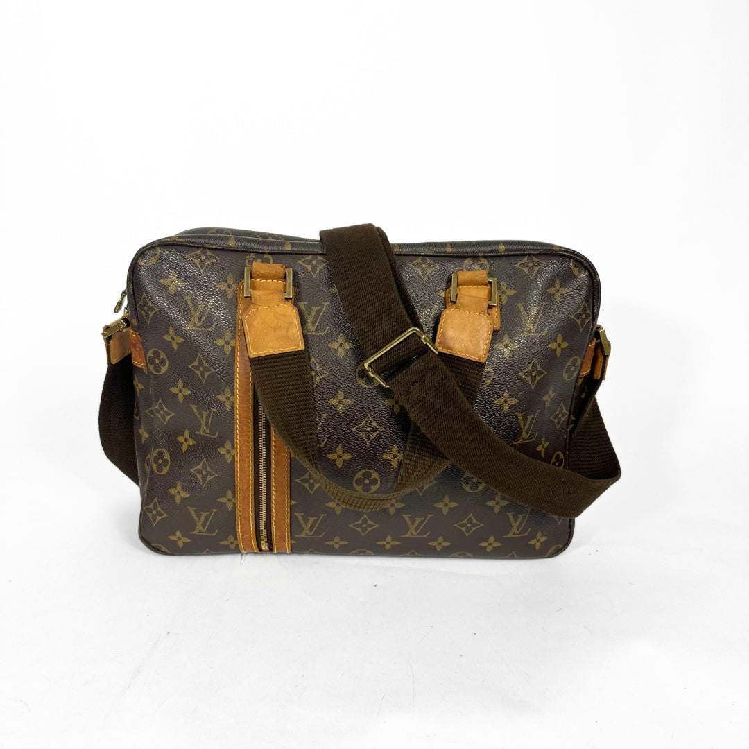 LV bosphore messenger monogram