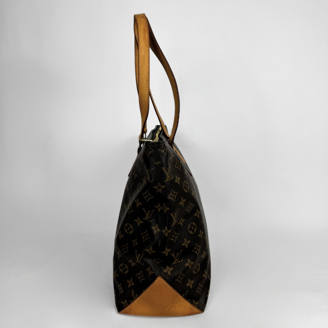 Louis Vuitton Cabas Mezzo on a white background