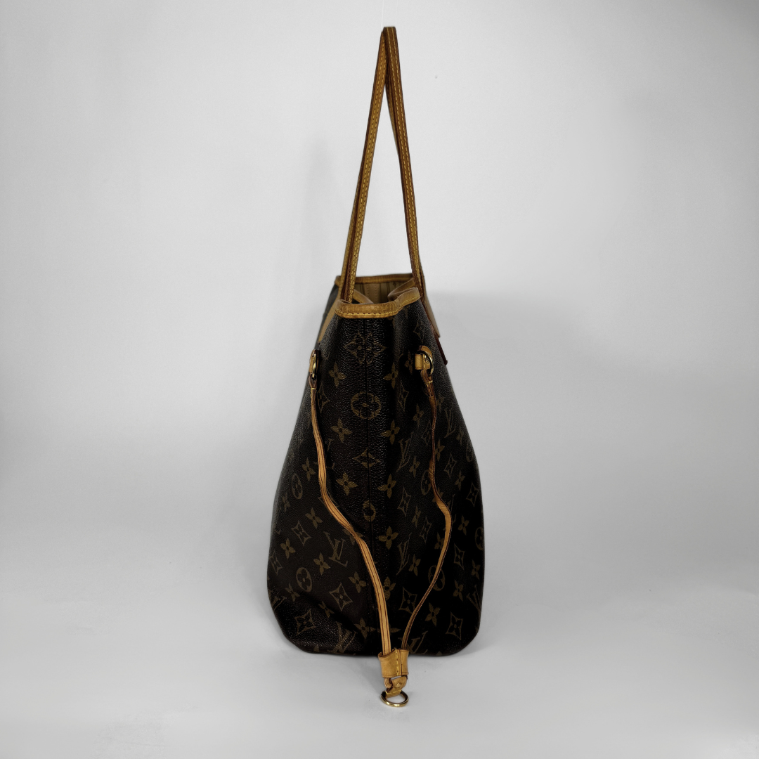 Louis Vuitton Neverfull MM Monogram Canvas on a white background