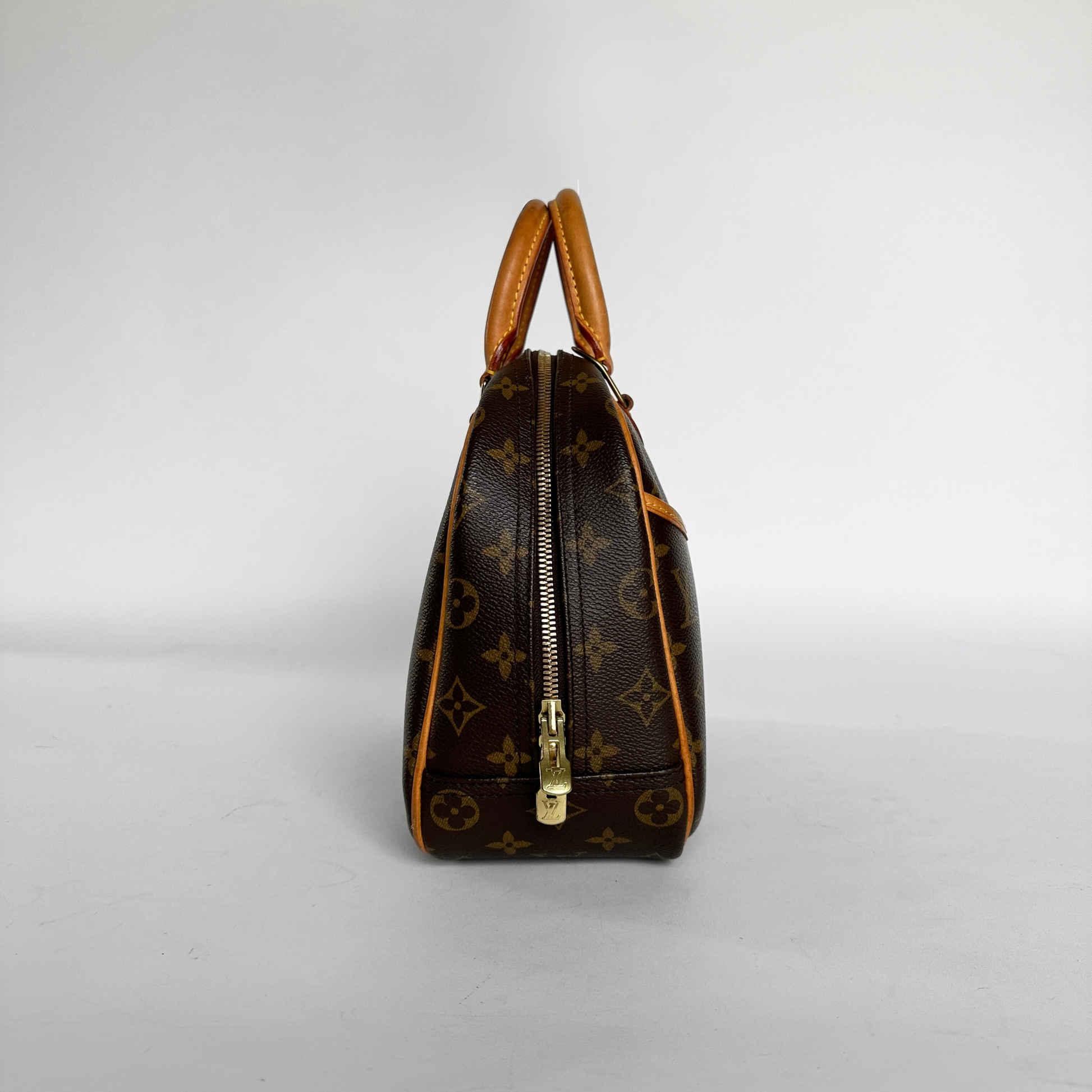 Louis Vuitton Louis Vuitton Trueville Monogram Canvas - Handbag - Etoile Luxury Vintage