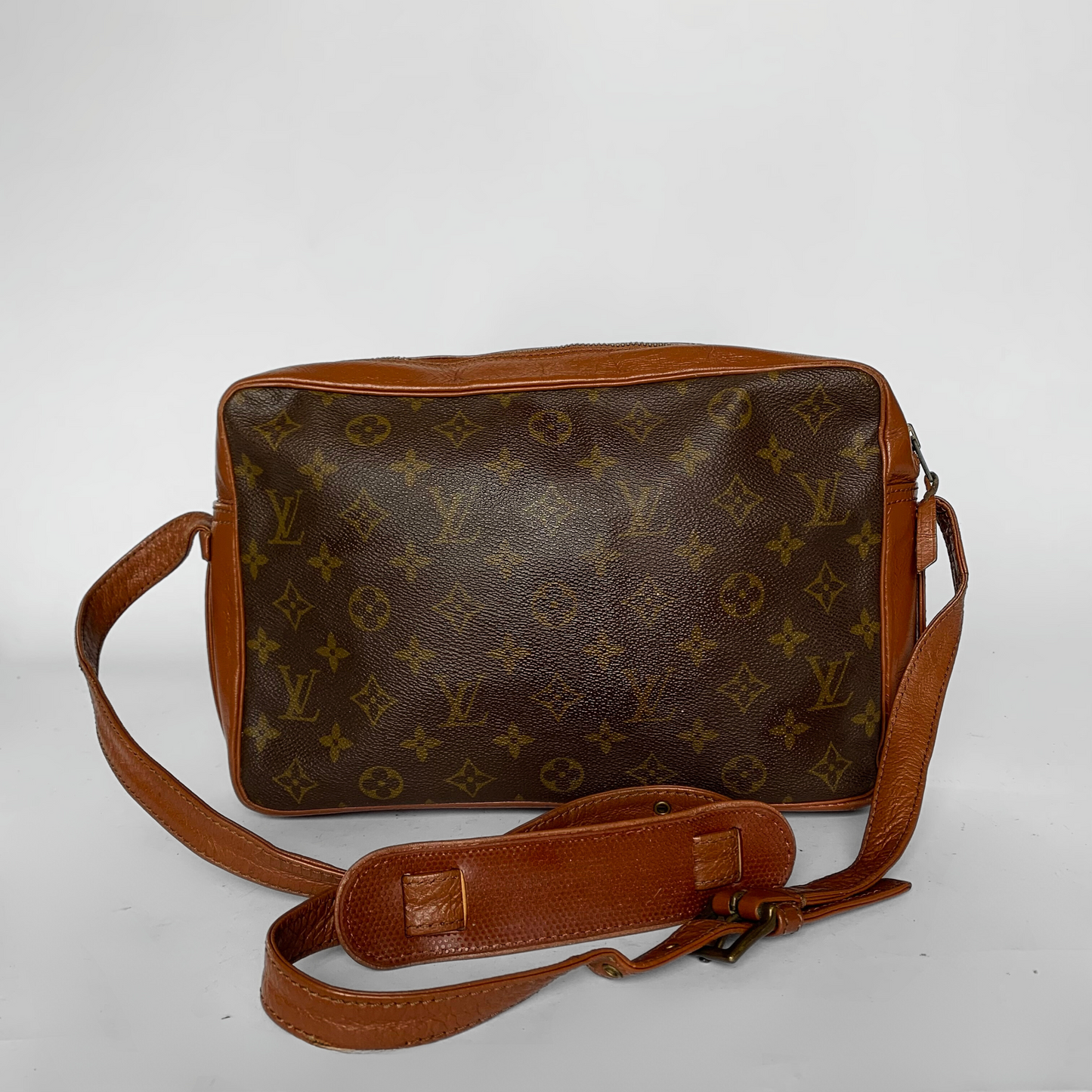 Louis Vuitton Louis Vuitton Vintage Crossbody Bag Monogram Canvas - Crossbody-vesker - Etoile Luxury Vintage