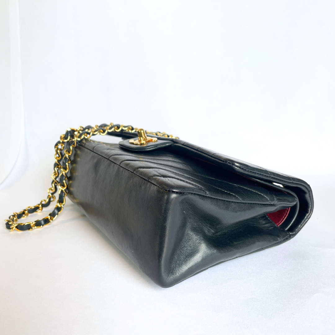 Chanel Chevron Classic Flap Bag Medium lammeskinn