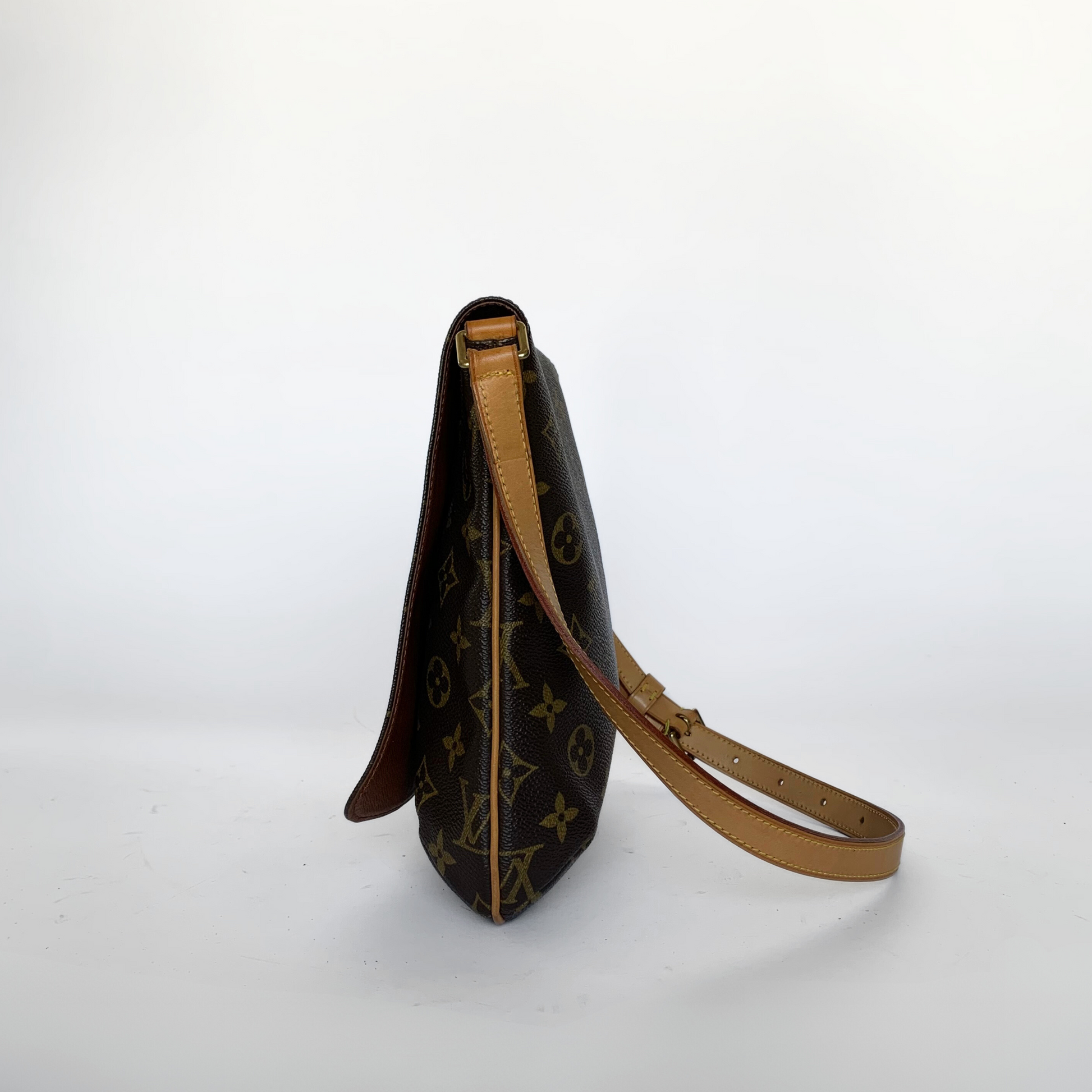 Louis Vuitton Louis Vuitton Musette Salsa Monogram Canvas - Shoulder bags - Etoile Luxury Vintage