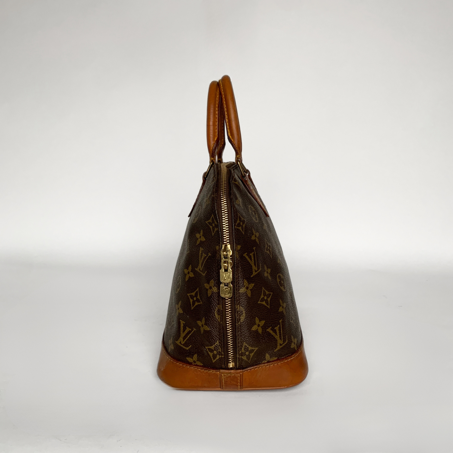 Louis Vuitton Louis Vuitton Alma Monogram Canvas - Handtaschen - Etoile Luxury Vintage