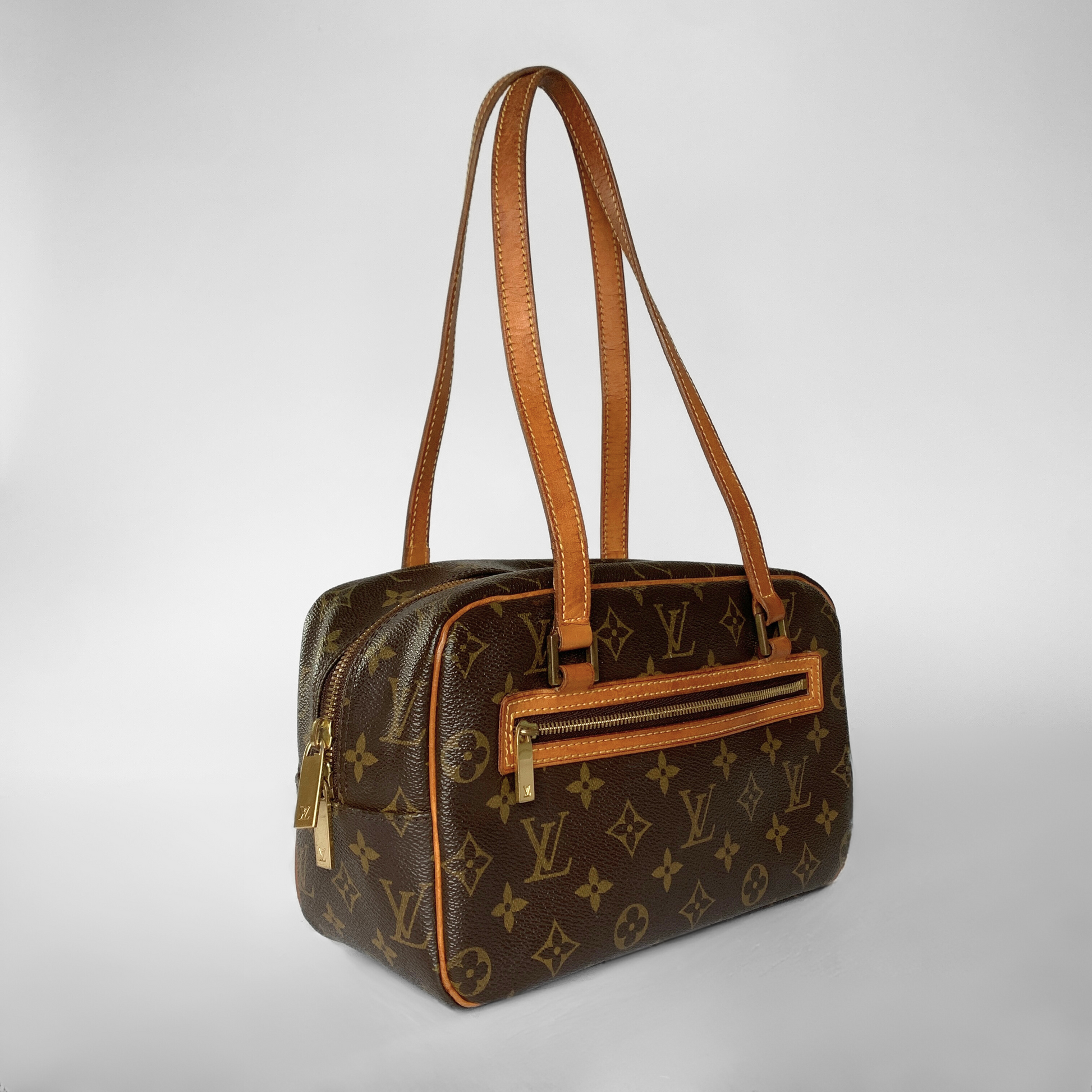 Louis Vuitton Louis Vuitton Cit&eacute; MM Monogram Canvas - Shoulder bags - Etoile Luxury Vintage