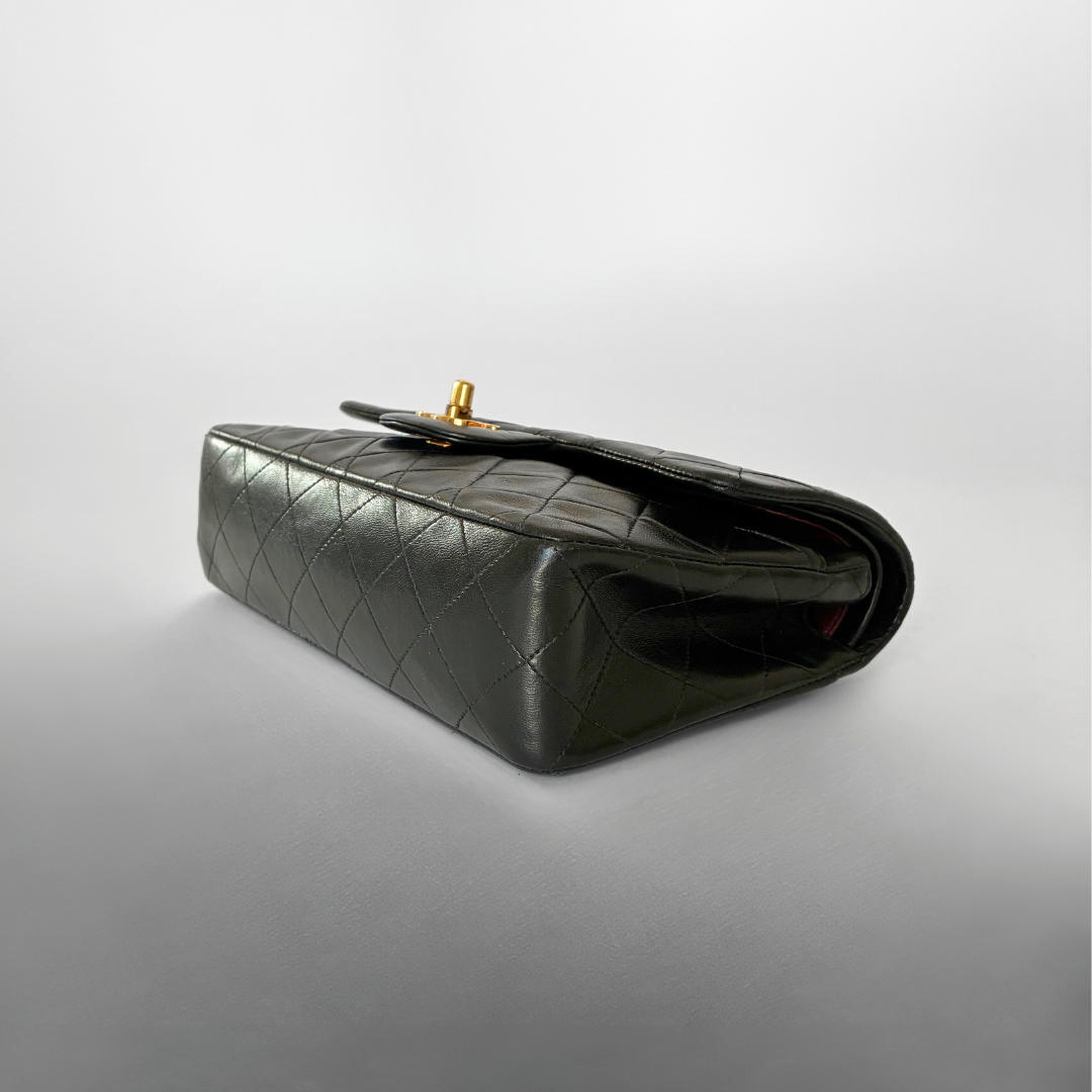 Chanel Classic Flap Bag Kleines Lammfellleder