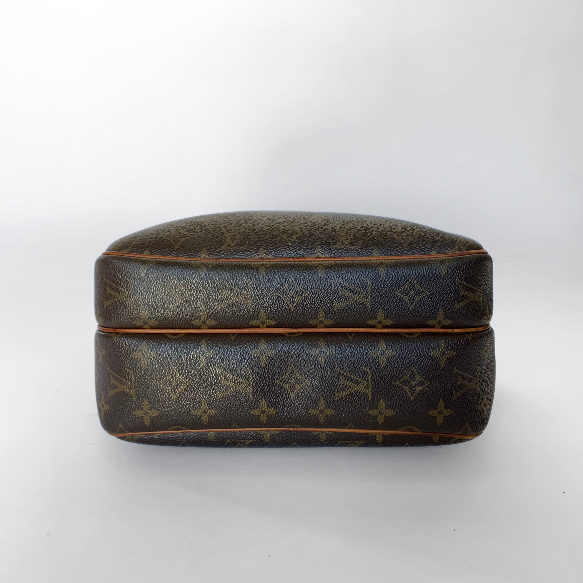 Louis Vuitton Louis Vuitton Reporter PM Monogram Canvas - Crossbody bags - Etoile Luxury Vintage