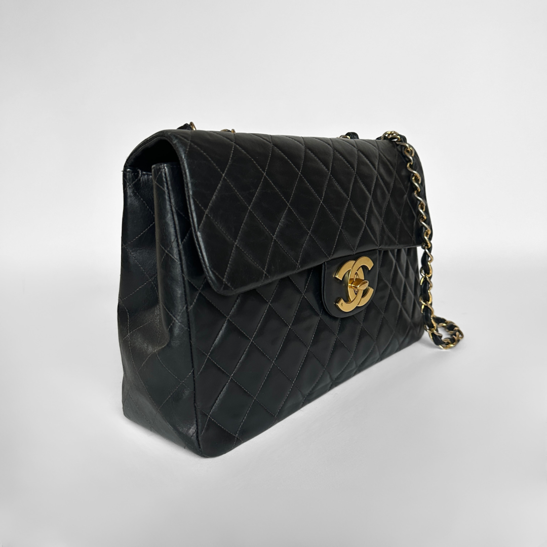Chanel Classic Flap Bag Maxi Pelle Di Agnello