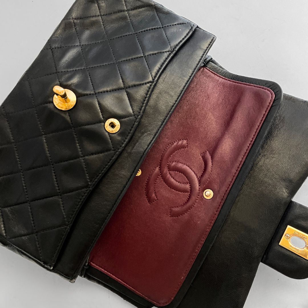 Chanel Chanel Classic Flap Bag Kleines Lammleder - Handtasche - Etoile Luxury Vintage
