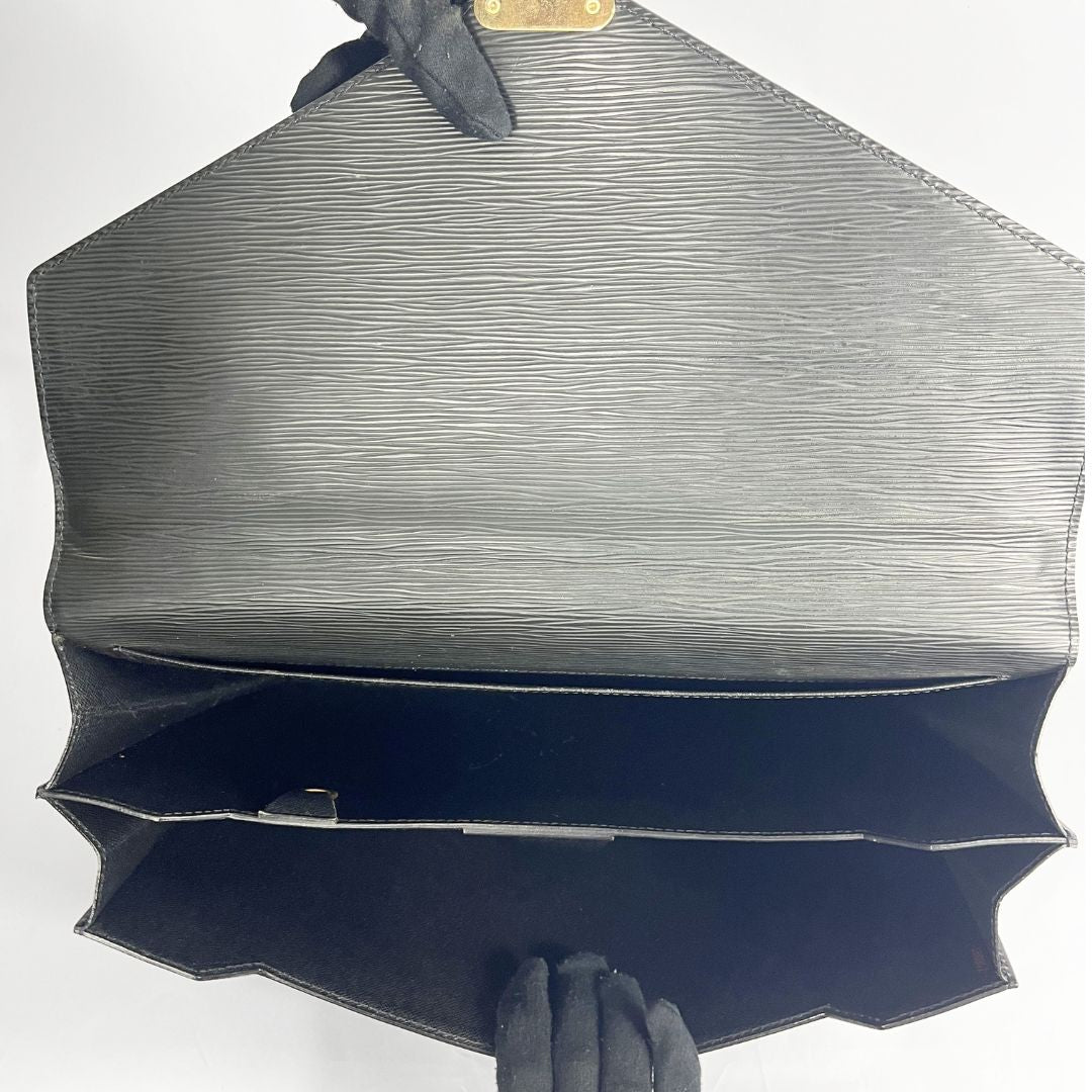 Louis Vuitton Black Epi Serviette Consellier