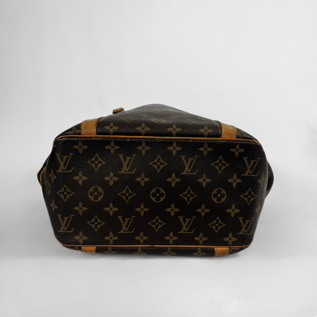 Louis Vuitton Shopper on a white background