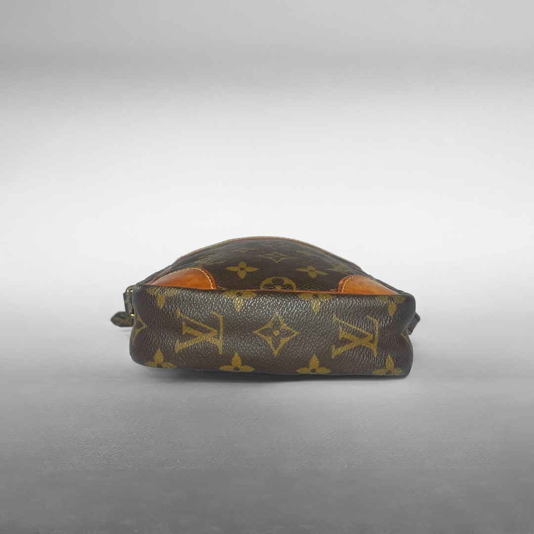 Louis Vuitton Louis Vuitton Danube Monogram Canvas - Crossbody tasker - Etoile Luxury Vintage