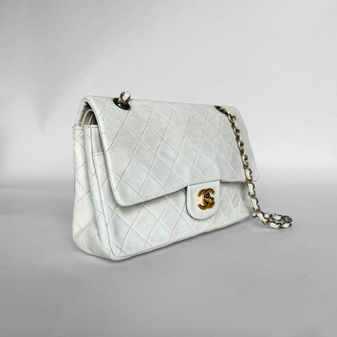 White chanel lambskin online bag