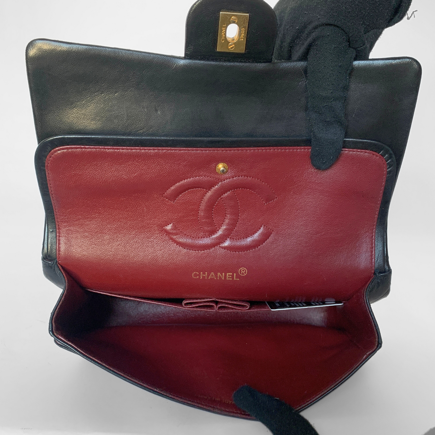 Chanel Classic Flap Bag Cuir d'agneau moyen