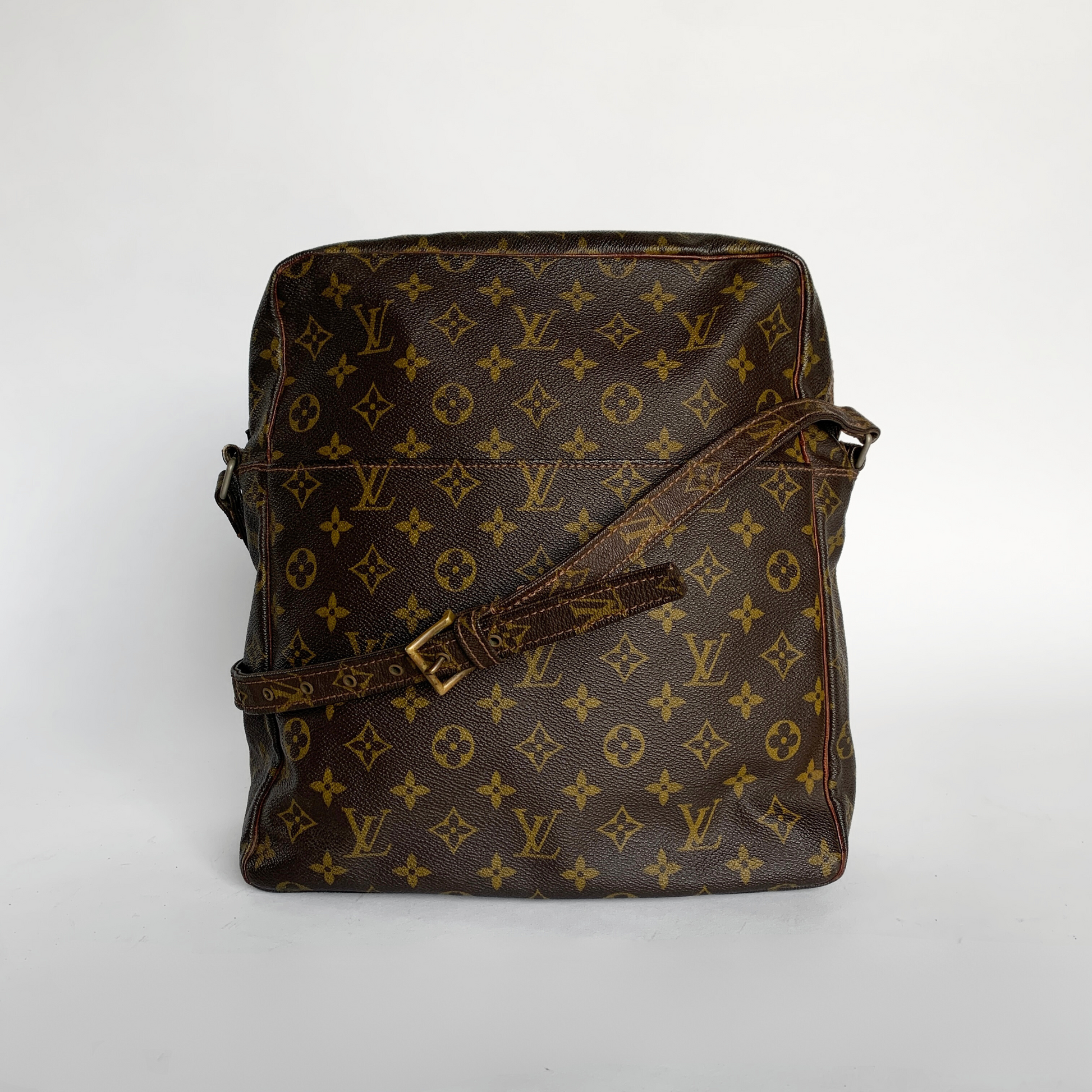 Louis Vuitton Louis Vuitton Marceau Monogram Canvas - Crossbody bags - Etoile Luxury Vintage