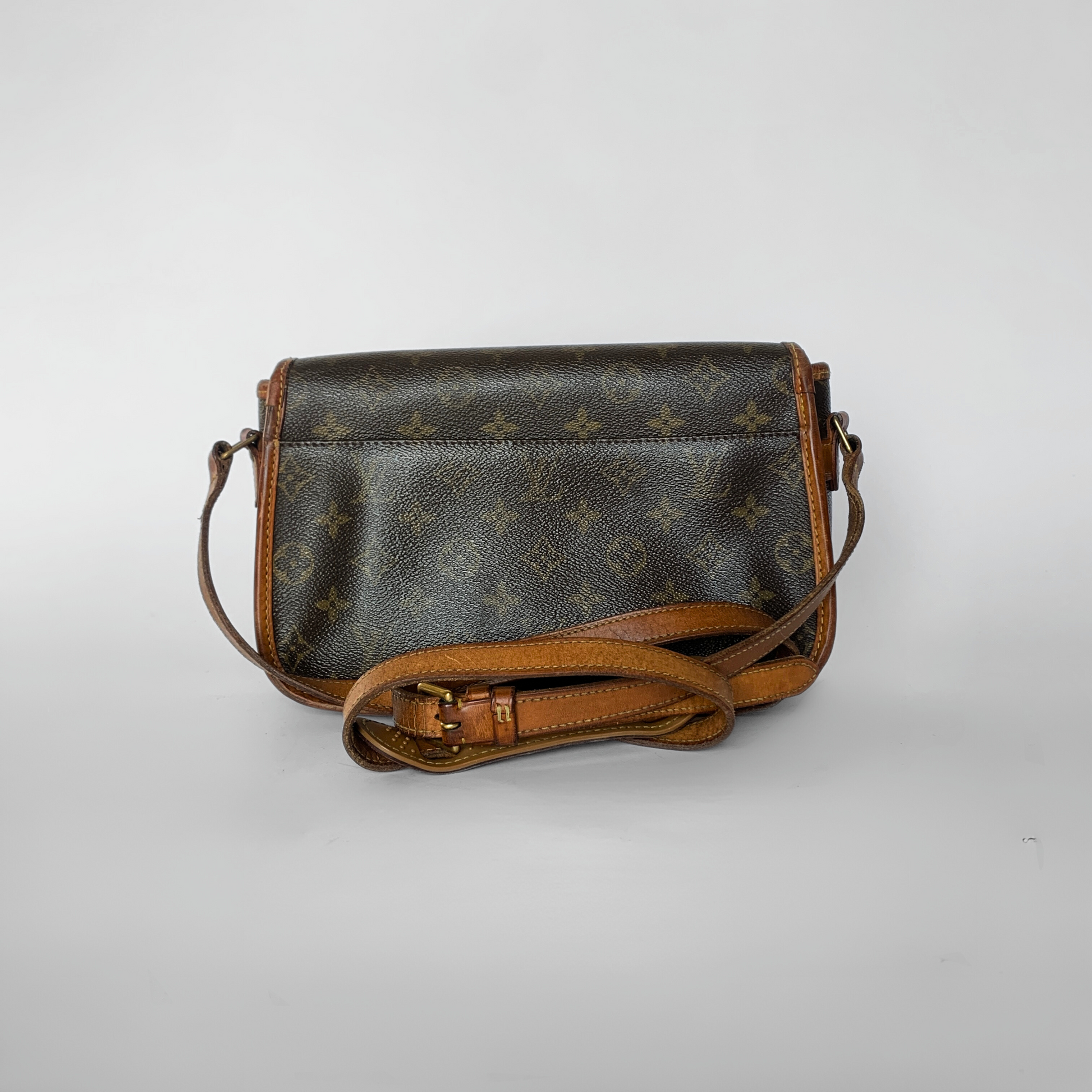 Louis Vuitton Louis Vuitton Sologne Monogram Canvas - Crossbody bags - Etoile Luxury Vintage