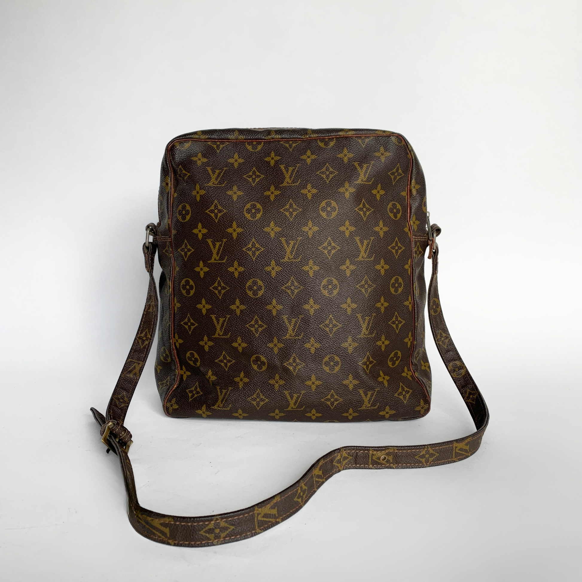 Louis Vuitton Louis Vuitton Marceau Monogram Canvas - Crossbody bags - Etoile Luxury Vintage