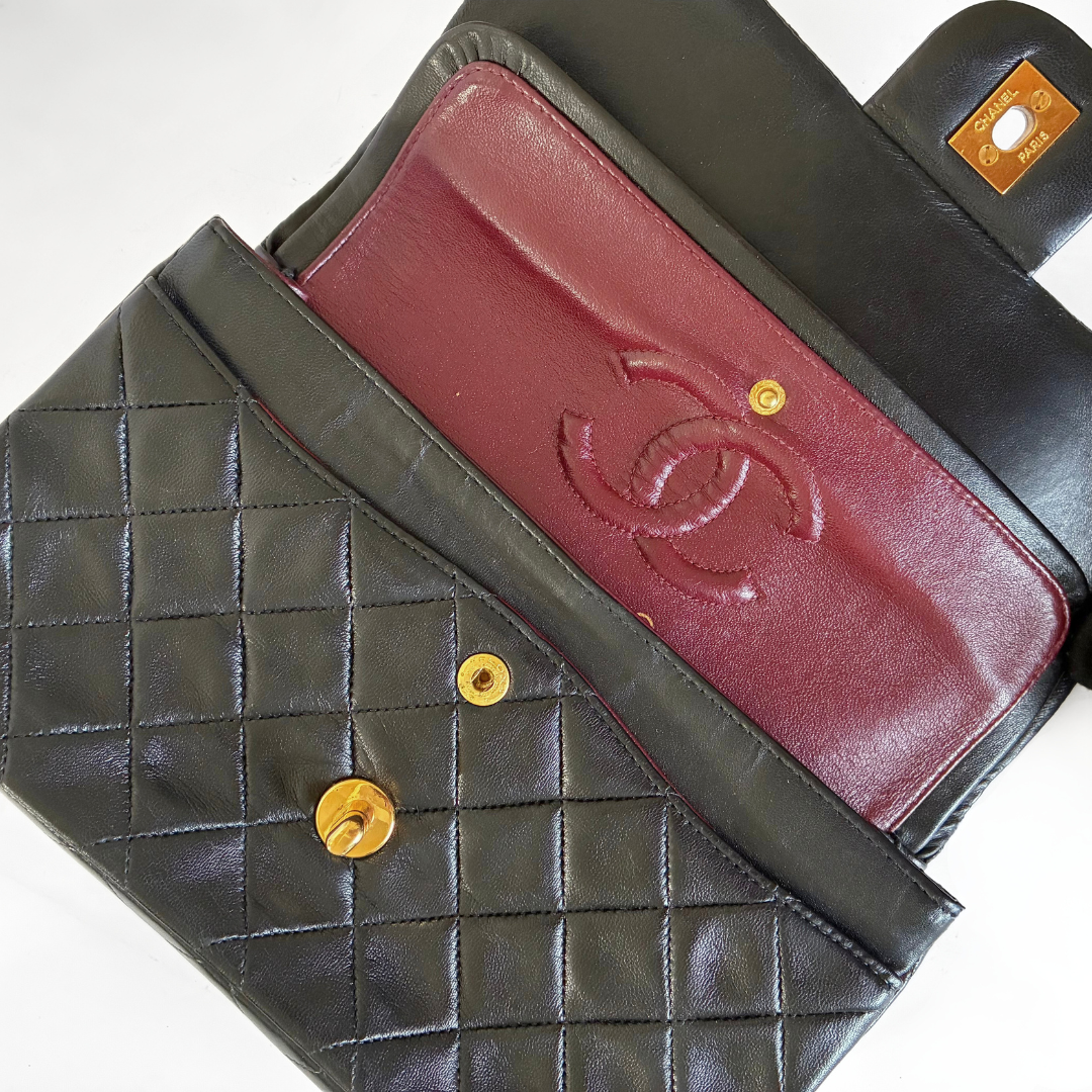 Chanel Classic Flap Bag Kleines Lammfellleder