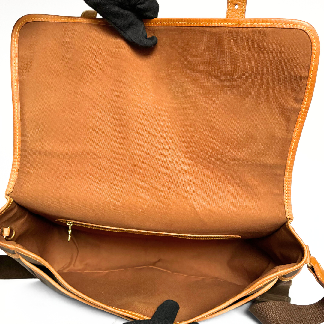 Louis Vuitton Gibecière GM monogram lærred