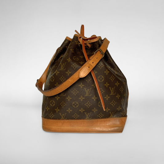 Louis Vuitton Louis Vuitton No&eacute; Monogram Canvas - Shoulder bags - Etoile Luxury Vintage