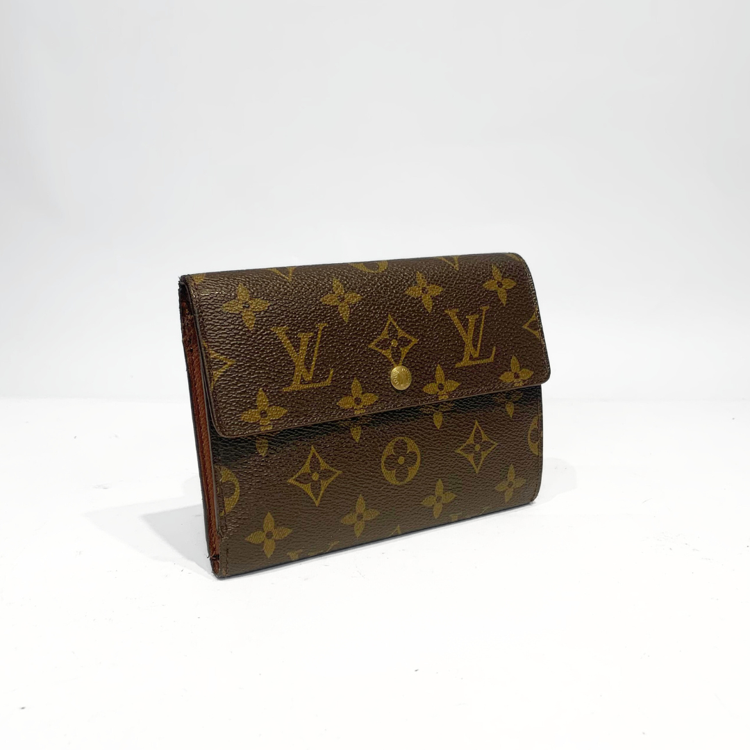 Wallet International Medium Monogram Canvas