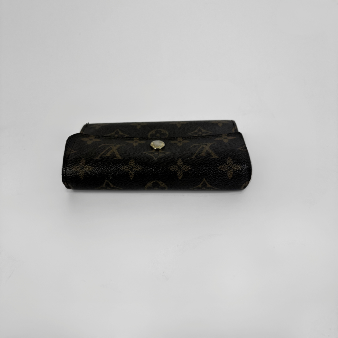 Louis Vuitton Cartera internacional mediana