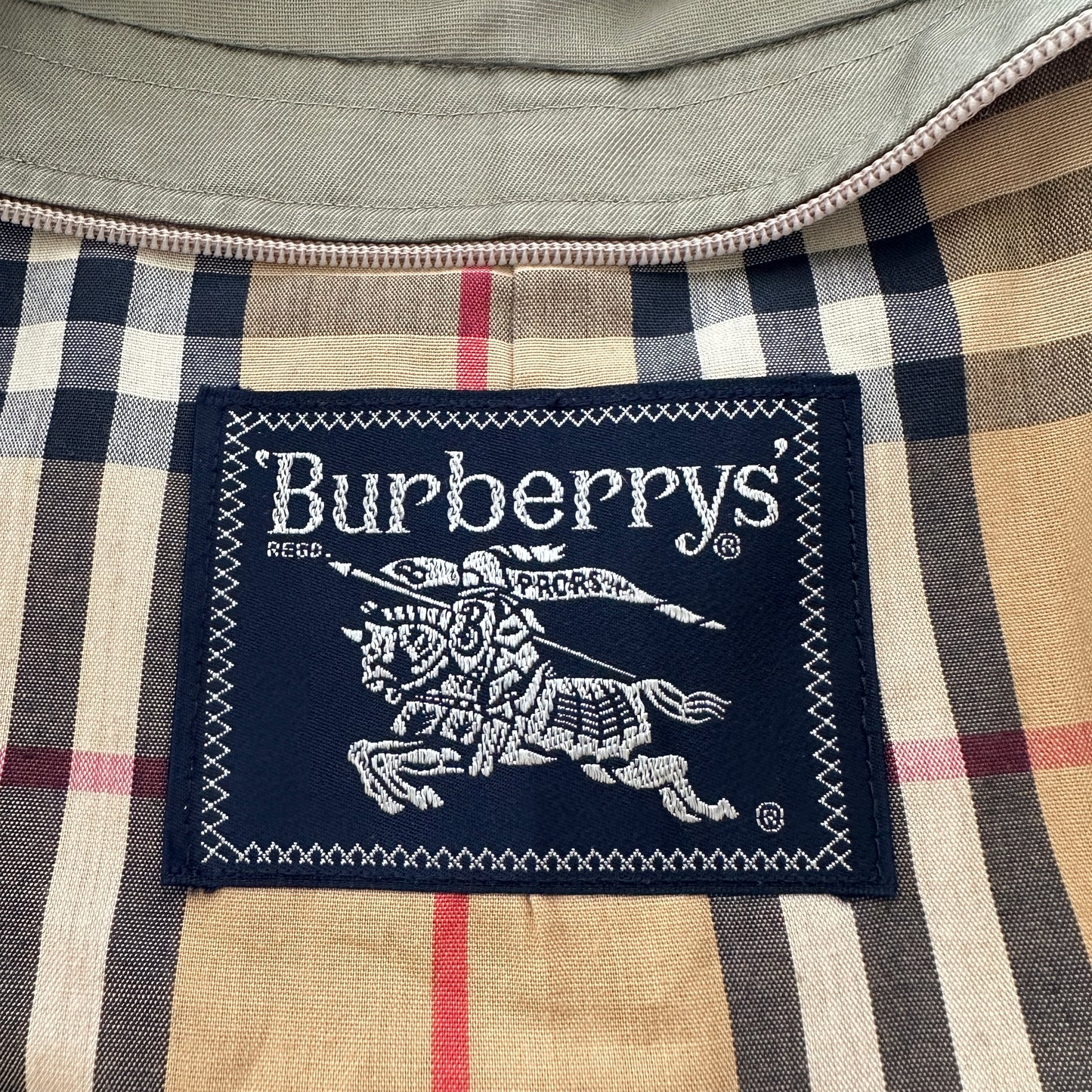 Burberry Burberry Trenchcoat Groen - Kleding - Etoile Luxury Vintage