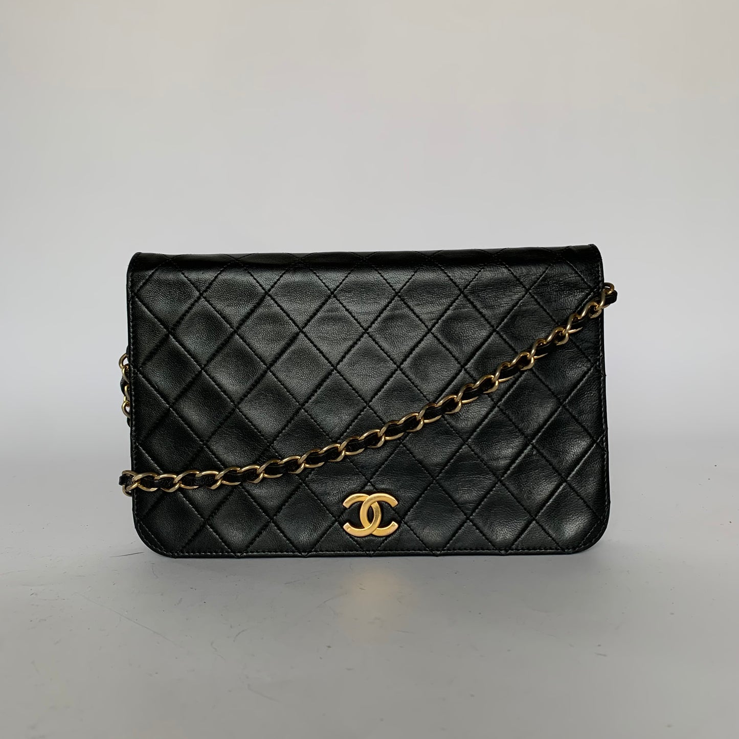 Chanel Chanel Single Flap Bag Lammskinnsläder - Axelväska - Etoile Luxury Vintage