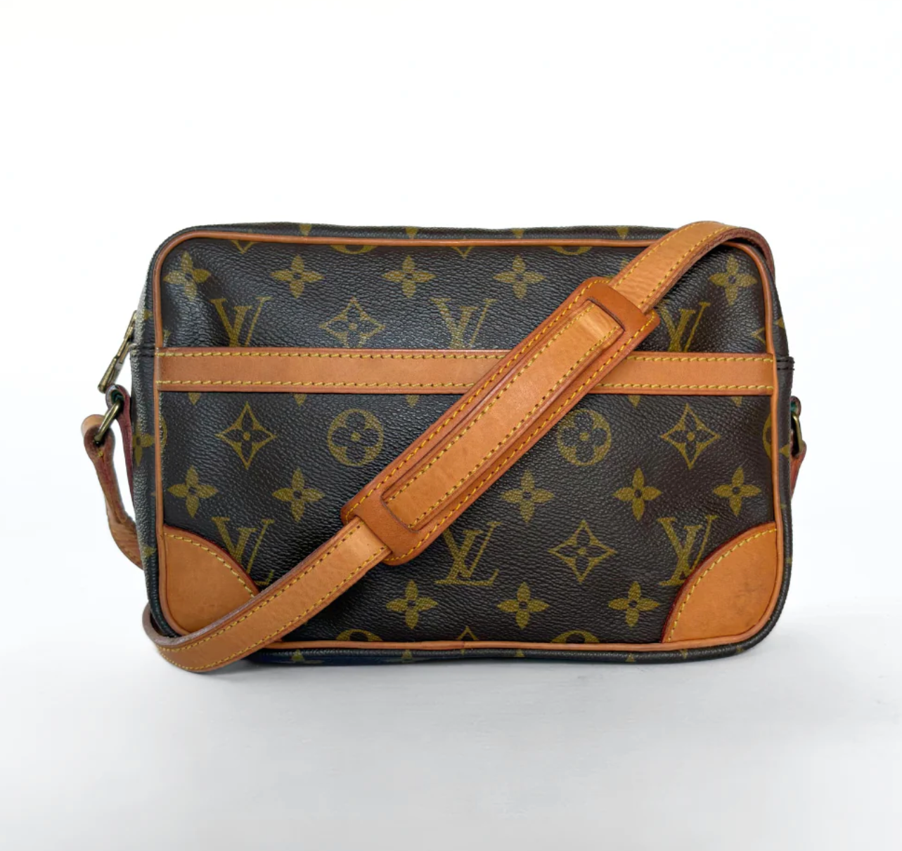 Louis Vuitton Trocadero Lienzo con monograma PM