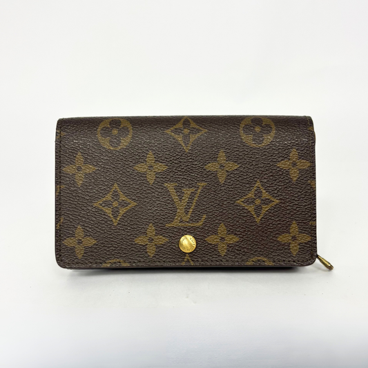 Louis Vuitton Medium Wallet